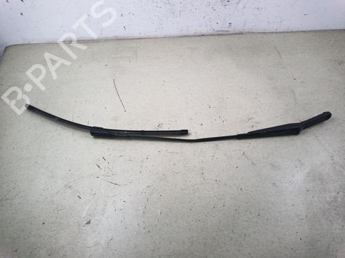 Used Front windshield wiper arm Front windshield wiper arm 38689856 38689856