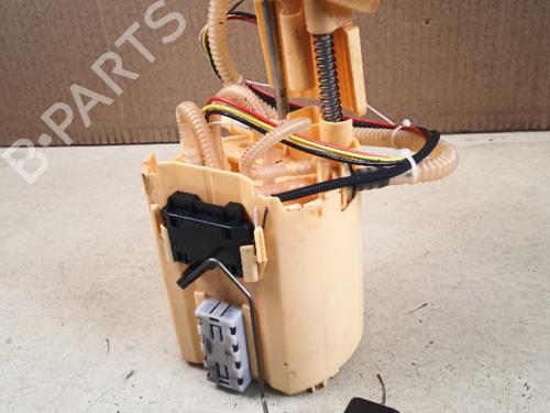 Used Fuel pump Fuel pump LAND ROVER RANGE ROVER VELAR (L560) 2.0 D180 TD4 4x4 (180 hp) 39125451 39125451