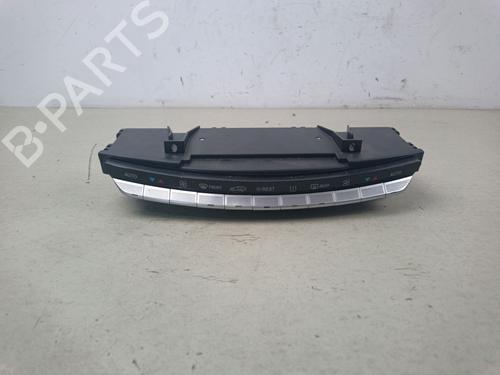 Used Climate control Climate control 38687622 38687622