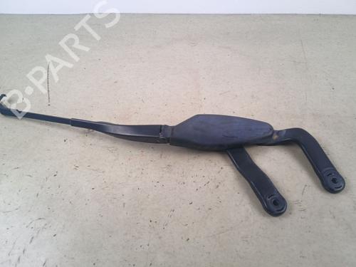 Used Front windshield wiper arm Front windshield wiper arm 39120422 39120422