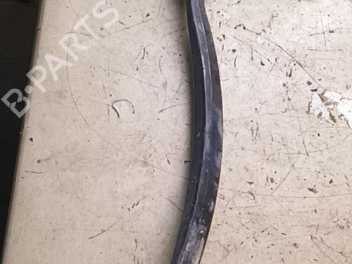 Used Right rear suspension arm Right rear suspension arm MERCEDES-BENZ M-CLASS (W164) ML 320 CDI 4-matic (164.122) (224 hp) 39550545 39550545