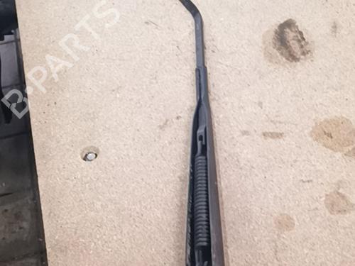 Used Front windshield wiper arm Front windshield wiper arm 39226378 39226378