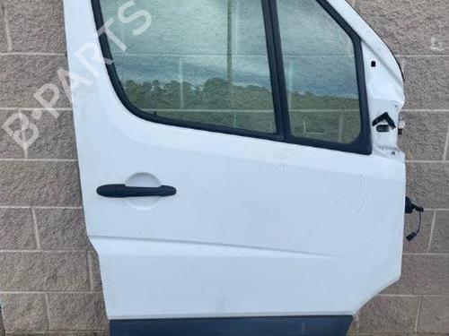 Used Right front door Right front door 38696856 38696856