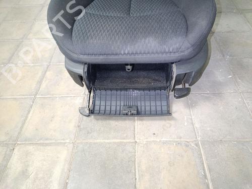 Asiento delantero izquierdo Asiento delantero izquierdo 39131048 39131048