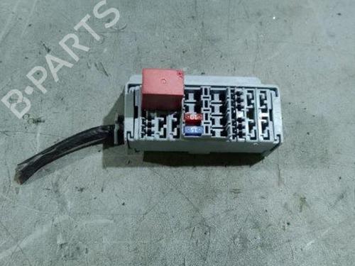 Used Fuse box Fuse box 39128751 39128751