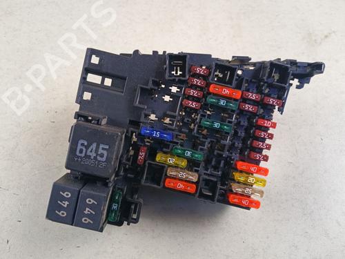 Used Fuse box Fuse box 38692020 38692020