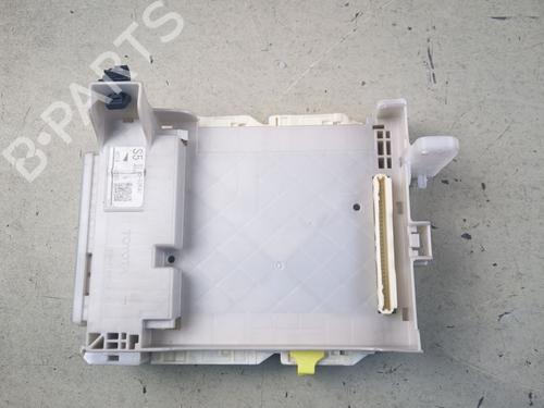Used Fuse box Fuse box 38690297 38690297
