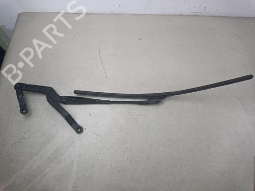 Used Front windshield wiper arm Front windshield wiper arm 39120475 39120475