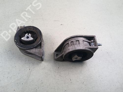 Used Engine mount Engine mount MERCEDES-BENZ A-CLASS (W168) A 160 (168.033, 168.133) (102 hp) 39127939 39127939