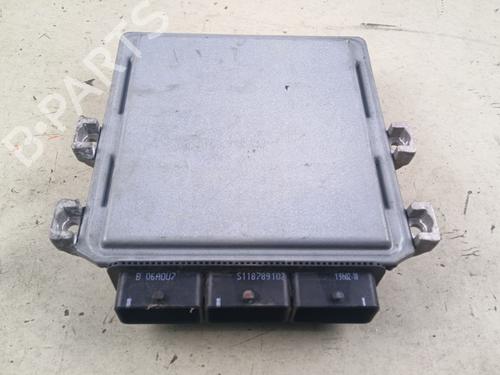 Engine control unit (ECU) LAND ROVER RANGE ROVER SPORT I (L320) 2.7 D 4x4 | BP39123647M57 - Image 2