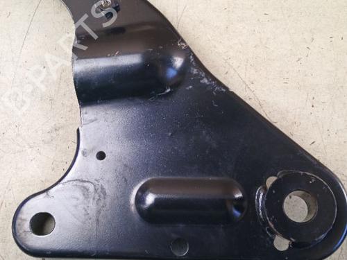 front-bumper-reinforcement-land-rover-range-rover-velar-l560-2017-39119900 main image