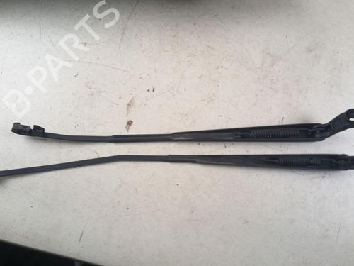 Used Front windshield wiper arm Front windshield wiper arm 39120460 39120460