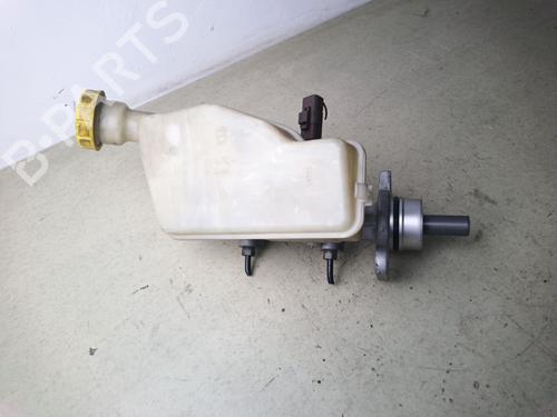 brake-master-cylinder-citroen-c2-jm_-2003-2004-2005-2006-2007-2008-2009-2010-2011-2012-2013-2014-2015-2016-2017-38686213 main image