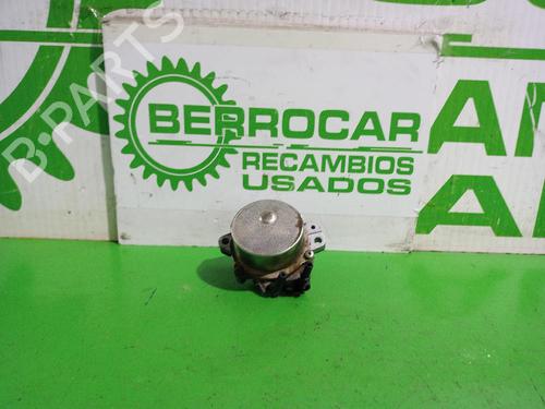 Used Vacuum pump FIAT 500 C (312_) 1.3 D Multijet (312CXE1A, 312AXE1A) (95 hp) 31551813