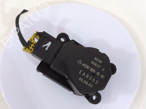 Used Fuel door actuator Fuel door actuator MERCEDES-BENZ C-CLASS (W203) C 200 CDI (203.007) (122 hp) 39943791 39943791
