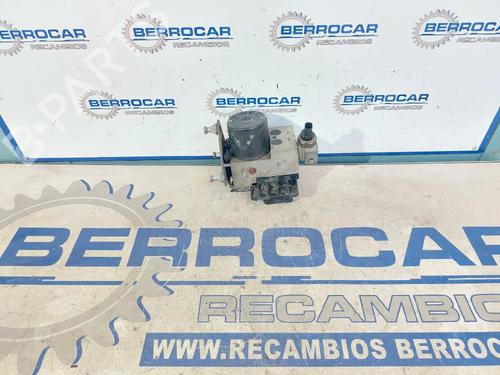 Used ABS pump ABS pump MERCEDES-BENZ A-CLASS (W168) A 140 (168.031, 168.131) (82 hp) 31569566 31569566