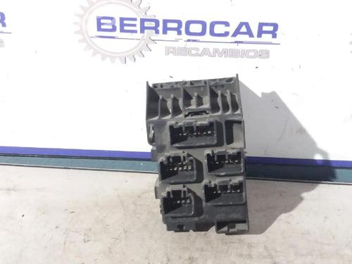 Used Fuse box TOYOTA COROLLA Verso (ZER_, ZZE12_, R1_) 2.2 D-4D (AUR10_, AUR10R) (177 hp) 31678234