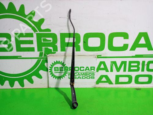 front-windshield-wiper-arm-kia-sorento-i-jc-2002-2003-2004-2005-2006-2007-2008-2009-2010-2011-31551561 main image