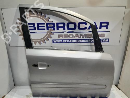 Used Right front door Right front door 31540076 31540076