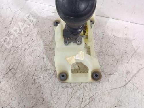 Used Gear lever Gear lever KIA CEE'D Hatchback (ED) 1.6 CRDi 90 (90 hp) 31566443 31566443
