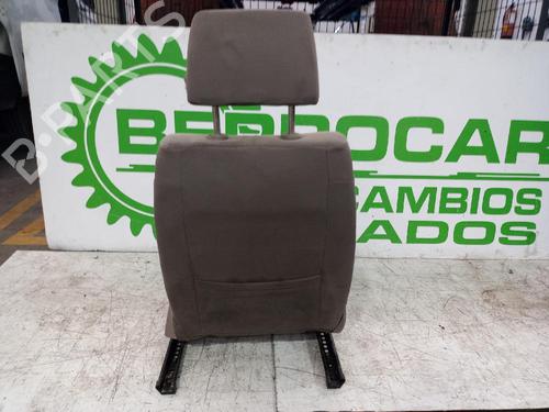 Left front seat VW PASSAT B6 (3C2) 2.0 TDI 16V | BP31546931C15 - Image 2