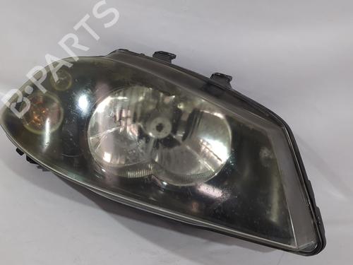 Used Right headlight Right headlight SEAT IBIZA III (6L1) 1.4 16V (100 hp) 38866192 38866192