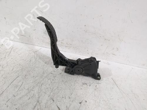 Pedal VW POLO IV (9N_, 9A_) 1.4 16V (75 hp) 32489913