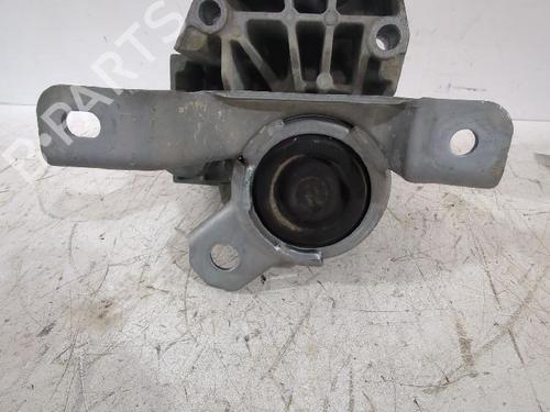 Used Engine mount Engine mount LAND ROVER FREELANDER 2 (L359) 2.2 TD4 4x4 (160 hp) 31565235 31565235