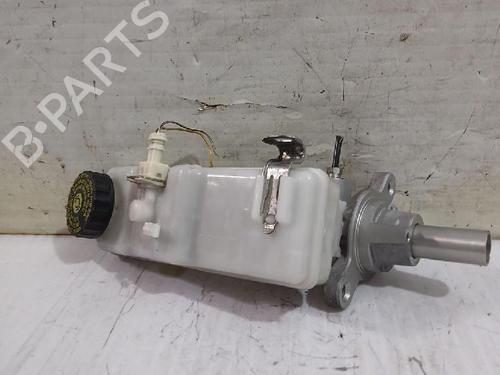 Used Brake master cylinder Brake master cylinder TOYOTA AURIS (_E15_) 1.33 Dual-VVTi (NRE150_, NRE150R) (101 hp) 31564255 31564255