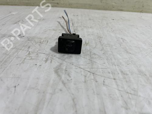 Used Headlight switch TOYOTA PRIUS Liftback (_W2_) 1.5 Hybrid (NHW20_, NHW20R) (112 hp) 31562170
