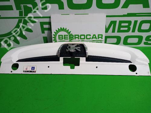 Used Grille Grille 31543751 31543751