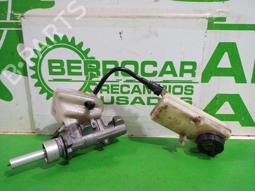 Used Brake master cylinder Brake master cylinder CITROËN C4 I (LC_) [2004-2014] 31675853 31675853