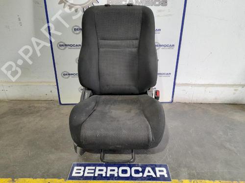 Used Right front seat TOYOTA AVENSIS (_T25_) 1.8 VVT-i (ZZT251_, ZZT251R) (129 hp) 31673390