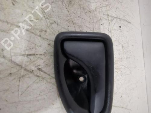 Used Front right interior door handle Front right interior door handle RENAULT MEGANE I Classic (LA0/1_) 1.6 16V (LA00, LA04, LA0B, LA11, LA16, LA19, LA1J, LA1K,... (107 hp) 31565929 31565929