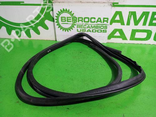 Gummiliste NISSAN QASHQAI II (J11, J11_) 1.3 DIG-T (140 hp) 31554140