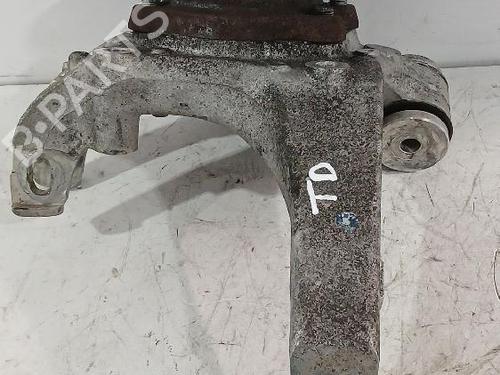 Used Right rear steering knuckle Right rear steering knuckle VW PHAETON (3D1, 3D2, 3D3, 3D4, 3D6, 3D7, 3D8, 3D9) 3.0 V6 TDI 4motion (240 hp) 31567412 31567412
