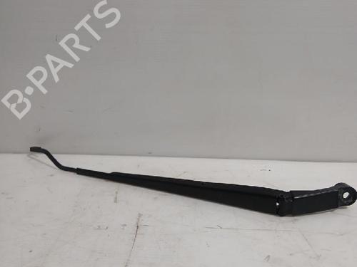 front-windshield-wiper-arm-toyota-yaris-_p21_-_pa1_-_ph1_-2020-31567037 main image