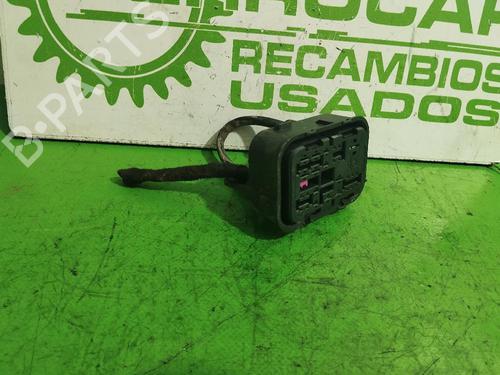 Used Fuse box Fuse box VW GOLF V (1K1) 1.9 TDI (105 hp) 31546358 31546358