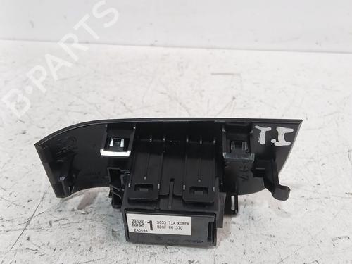 Left rear window switch MAZDA 3 Hatchback (BP) SKYACTIV-X M Hybrid AWD (BP2H) | BP38866981I29 - Image 3
