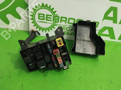 Used Fuse box Fuse box VOLVO S40 I (644) 1.6 (109 hp) 31545826 31545826