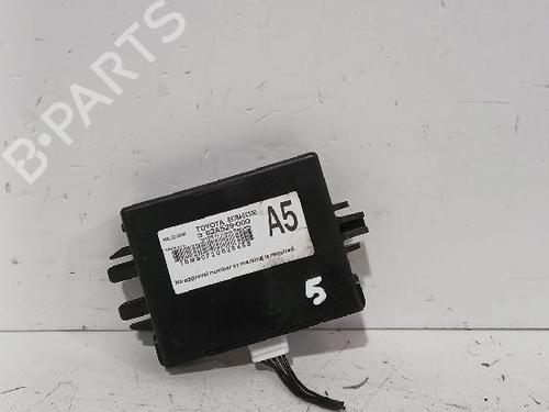 Used Electronic module Electronic module TOYOTA COROLLA Saloon (_E21_) 1.8 VVTi Hybrid (ZWE211) (122 hp) 33747275 33747275