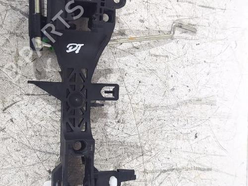 Used Front left exterior door handle TOYOTA YARIS (_P21_, _PA1_, _PH1_) 1.5 Hybrid (MXPH11) (92 hp) 31567045