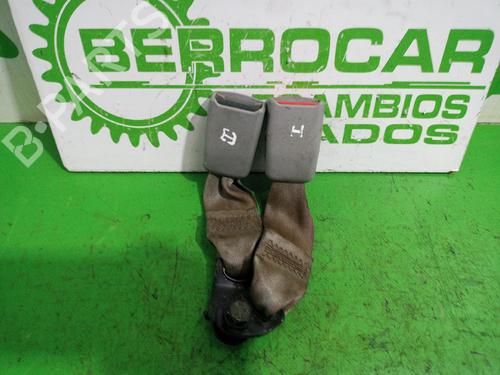 Used Seat buckle KIA SORENTO I (JC) 2.5 CRDi 4WD (140 hp) 31547755