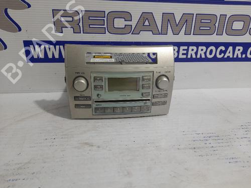 Radio TOYOTA COROLLA Verso (ZER_, ZZE12_, R1_) 2.2 D-4D (AUR10_, AUR10R) (177 hp) 31673744