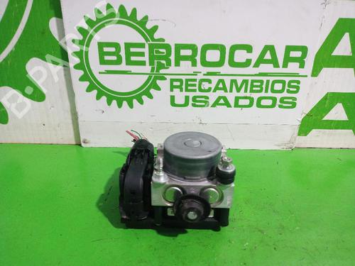 Used ABS pump FIAT 500 C (312_) 1.3 D Multijet (312CXE1A, 312AXE1A) (95 hp) 31551787