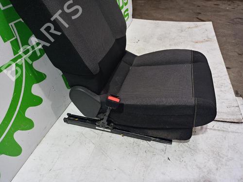 Left front seat CITROËN C3 II (SC_) 1.2 VTi 82 | BP31551392C15  - Image 5