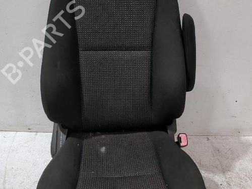Used Right front seat Right front seat TOYOTA COROLLA Verso (ZER_, ZZE12_, R1_) 2.2 D-4D (AUR10_, AUR10R) (177 hp) 31563772 31563772