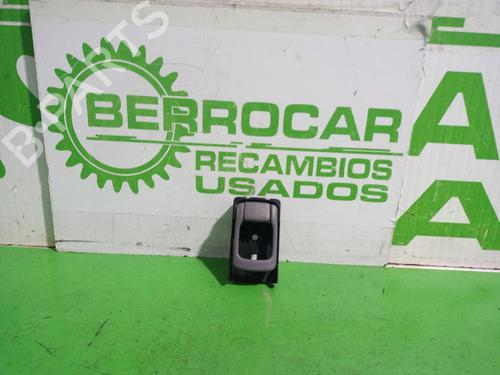 Used Front left interior door handle NISSAN SERENA (C23) 2.3 D (75 hp) 31553238