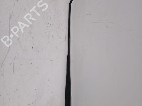 front-windshield-wiper-arm-ford-puma-j2k-cf7-2019-32464686 main image