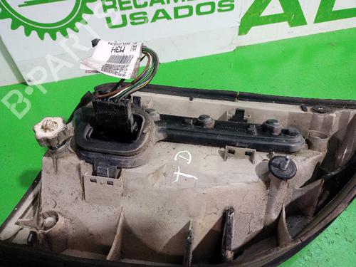 Right taillight OPEL ZAFIRA A MPV (T98) 2.0 DI 16V (F75) | BP31552855C35 